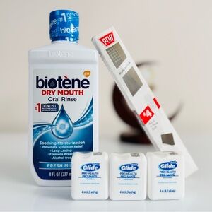 Glide Pro-Health Original Floss Biotene Oral Rinse & POH Toothbrush Bundle